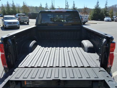 Used 2025 Chevrolet Silverado 2500 High Country w/ Technology Package image 18