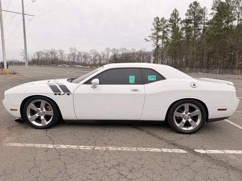 Used 2010 Dodge Challenger R/T image 1