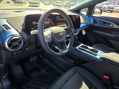 New 2026 Chevrolet Equinox EV LT image 16