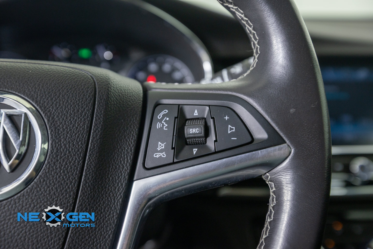 Used 2020 Buick Encore Preferred w/ Safety Package FWD image 16