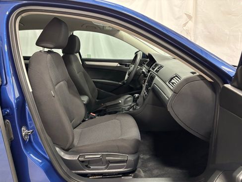 Used 2017 Volkswagen Passat 1.8T S image 15