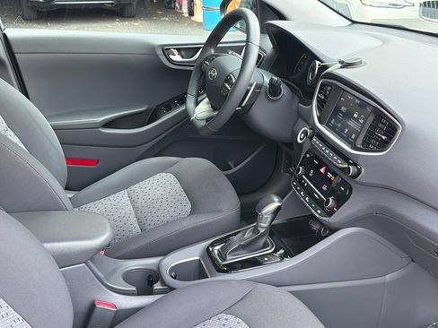 Used 2019 Hyundai Ioniq SEL FWD image 11