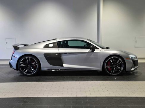 Used 2022 Audi R8 V10 performance image 8
