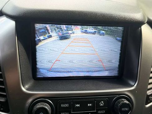 Used 2017 Chevrolet Suburban LT AWD/4WD image 26