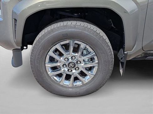 Certified 2025 Toyota Tacoma Limited AWD/4WD image 15