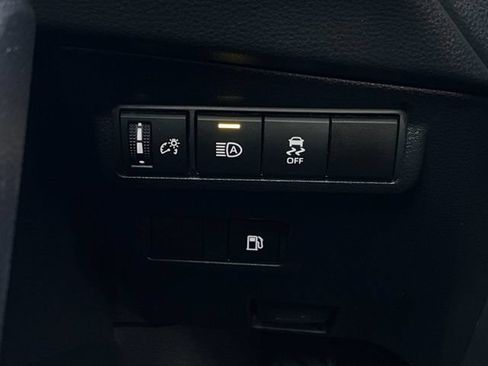 Used 2024 Toyota Corolla Cross AWD Hybrid image 26