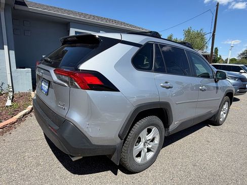 Used 2019 Toyota RAV4 XLE w/ Convenience Package AWD/4WD image 5