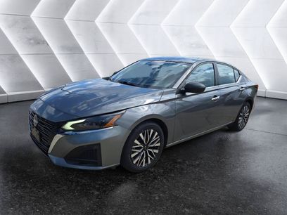 Used 2025 Nissan Altima 2.5 SV