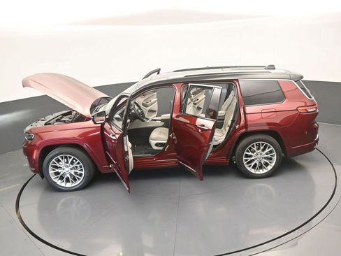 Used 2023 Jeep Grand Cherokee L Summit w/ Luxury Tech Group V image 75