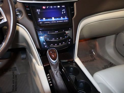 Used 2017 Cadillac XTS Luxury image 39