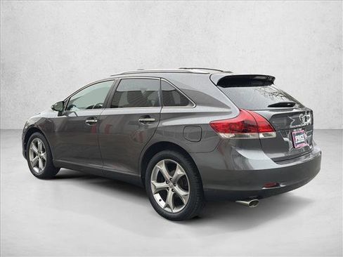 Used 2014 Toyota Venza XLE image 7