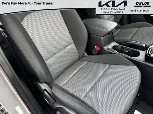 Used 2025 Kia Soul S FWD image 12