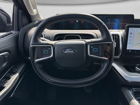 Used 2025 Ford Expedition Max Platinum AWD/4WD image 14