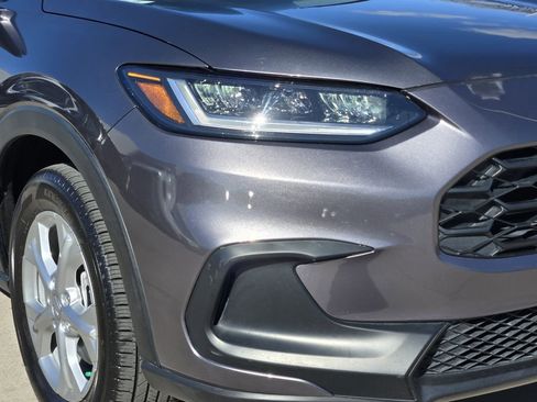 Used 2023 Honda HR-V LX image 9