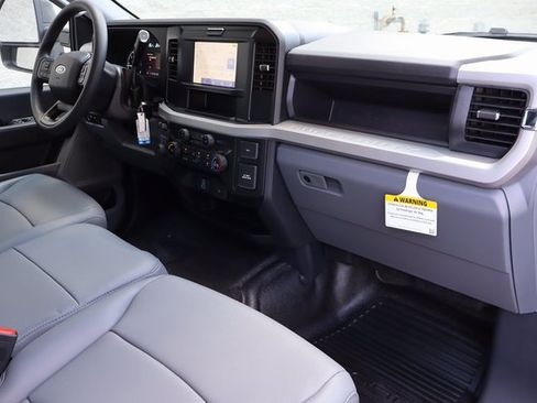 New 2025 Ford F550 4x4 Crew Cab Super Duty w/ XL Chrome Package image 31