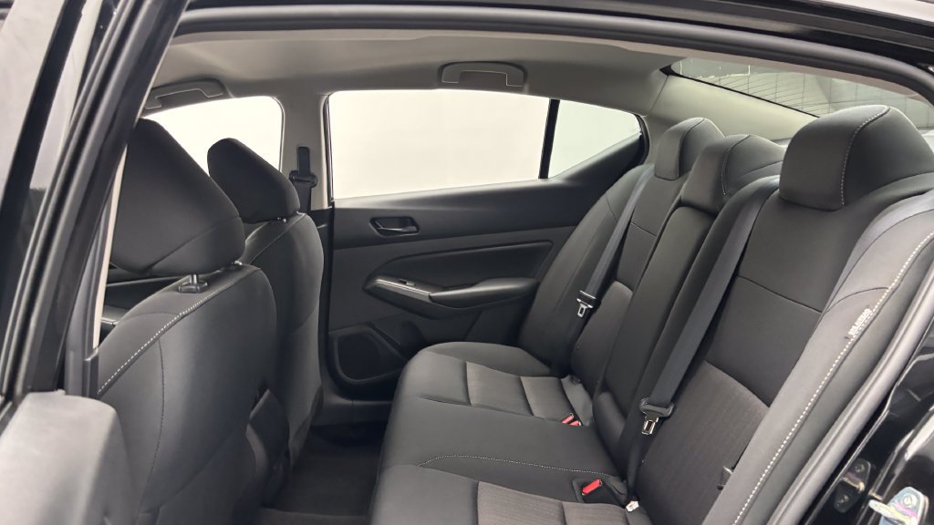 Used 2025 Nissan Altima 2.5 S FWD image 28