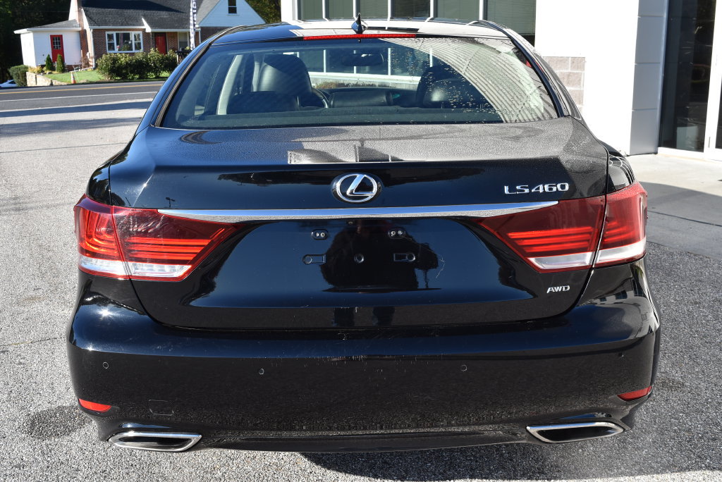 Used 2017 Lexus LS 460 AWD w/ Comfort Package image 6