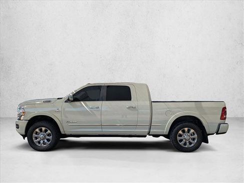 Used 2022 RAM 2500 Limited image 9