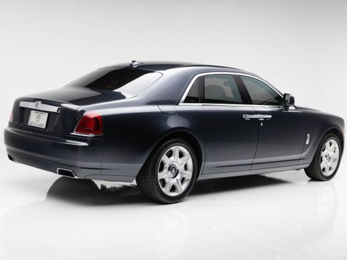 Used 2010 Rolls-Royce Ghost image 11