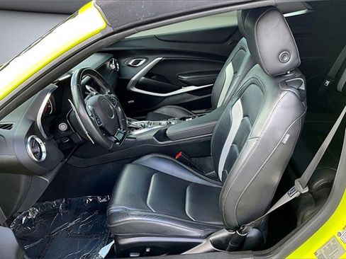 Used 2021 Chevrolet Camaro LT w/ RS Package image 19