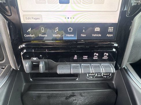 Used 2023 RAM 1500 Laramie AWD/4WD image 31