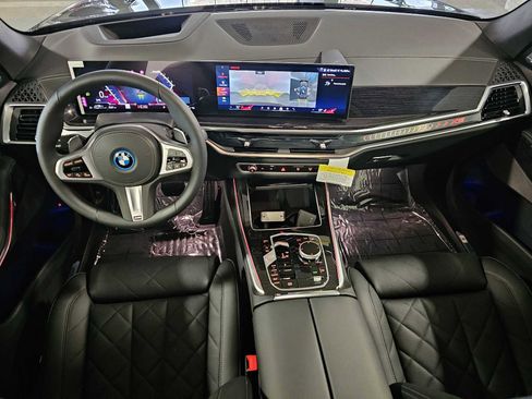 New 2026 BMW X5 xDrive50e w/ M Sport Package AWD/4WD image 10