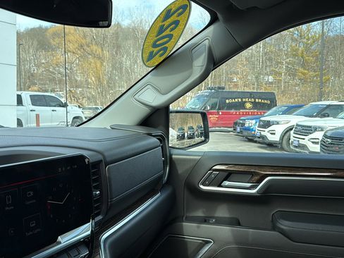 Used 2022 GMC Sierra 1500 Elevation w/ X31 Off-Road Package image 24