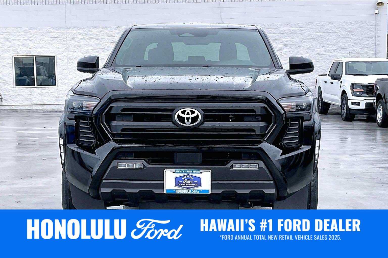 Used 2025 Toyota Tacoma SR5 AWD/4WD image 6