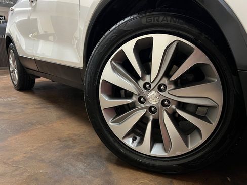 Used 2020 Buick Encore Preferred FWD image 40