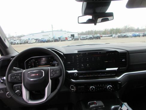 New 2026 GMC Sierra 1500 Elevation w/ Elevation Premium Package AWD/4WD image 17