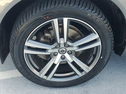 Used 2020 Volvo XC60 T5 Momentum w/ Protection Package Premier