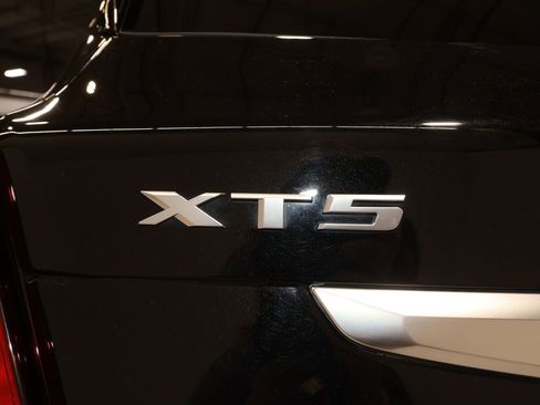 Certified 2025 Cadillac XT5 Premium Luxury image 34