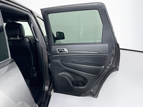 Used 2021 Jeep Grand Cherokee Laredo X RWD image 29