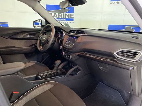 Used 2023 Chevrolet TrailBlazer LT FWD image 33