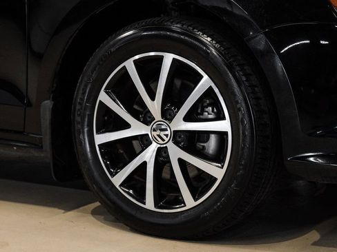 Used 2017 Volkswagen Jetta SE image 62