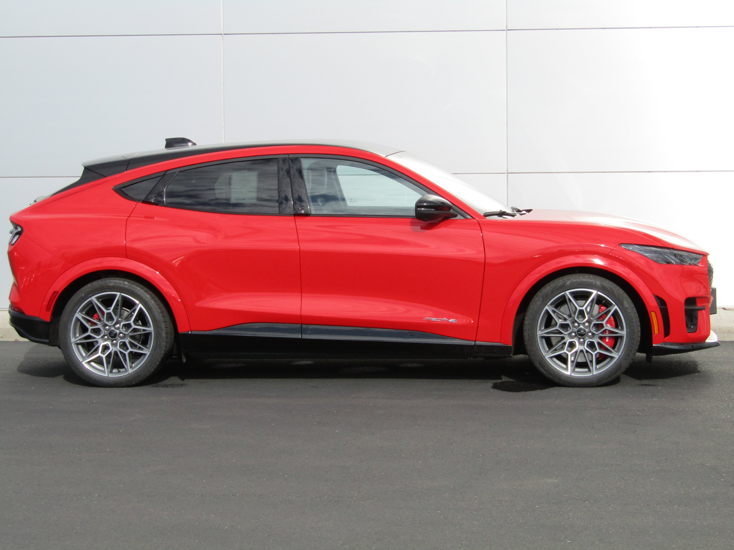 New 2026 Ford Mustang Mach-E GT AWD/4WD image 8