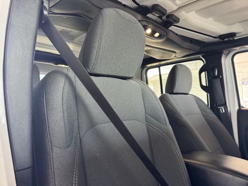 Used 2024 Jeep Wrangler Unlimited Sport AWD/4WD image 23