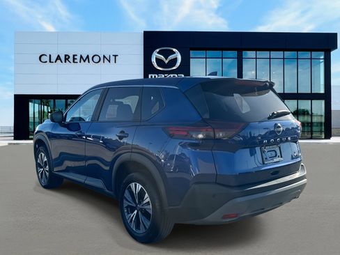 Used 2023 Nissan Rogue SV image 6