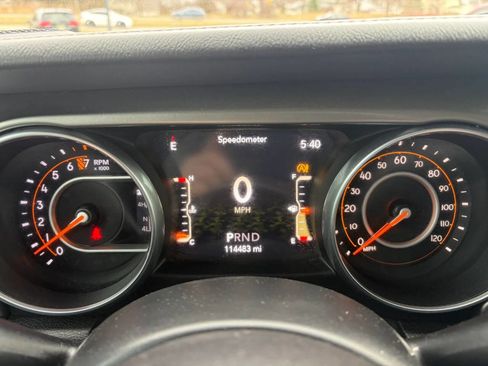 Used 2018 Jeep Wrangler Unlimited Sahara w/ Dual Top Group image 16