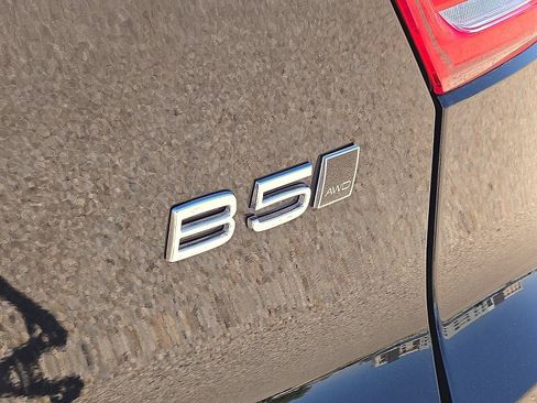 Certified 2026 Volvo XC40 B5 Plus AWD/4WD image 13