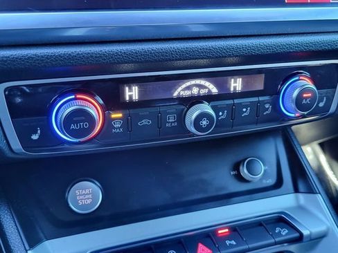 Used 2020 Audi Q3 2.0T Premium Plus w/ Premium Plus Package image 24