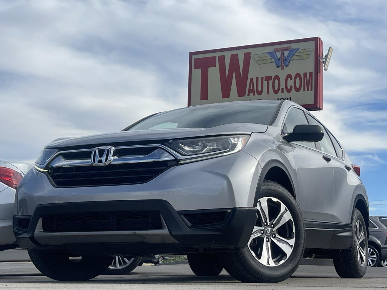 Used 2018 Honda CR-V LX image 1