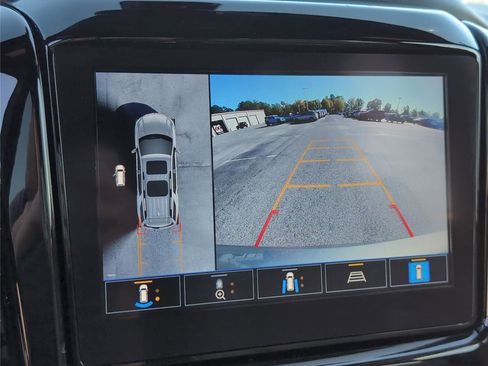 Used 2023 Chevrolet Traverse Premier image 15