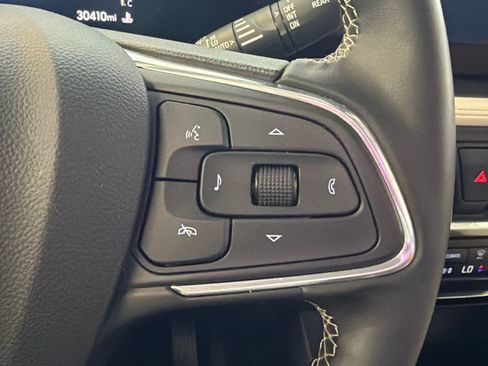 Used 2024 Buick Encore GX Avenir w/ Avenir Convenience Package FWD image 38