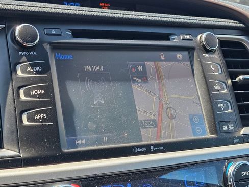 Used 2015 Toyota Highlander XLE AWD/4WD image 31