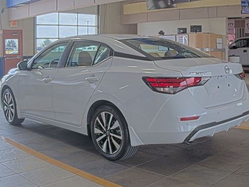 Used 2025 Nissan Sentra SV w/ SV Premium Package FWD image 2