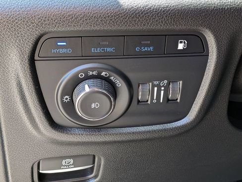 Used 2023 Jeep Grand Cherokee 4WD 4xe image 16