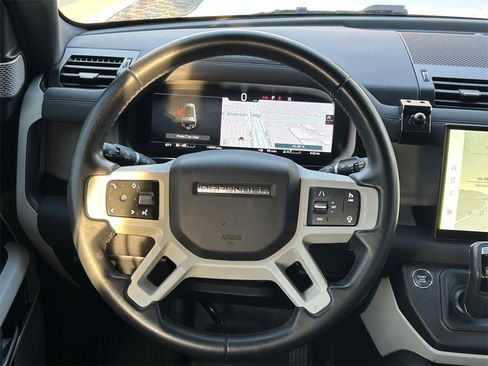 Used 2023 Land Rover Defender 130 X-Dynamic SE image 43