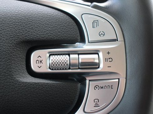 Used 2021 Genesis GV80 2.5T w/ Prestige Package 04 image 28