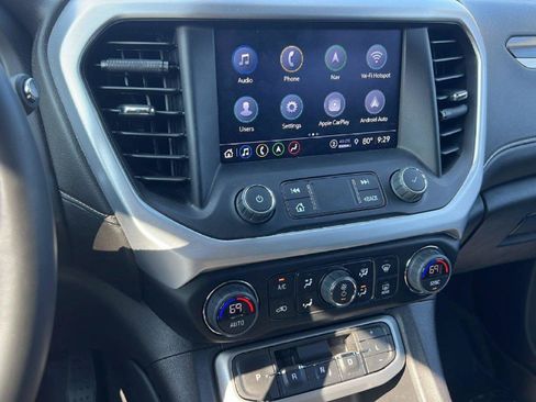 Used 2023 GMC Acadia SLT AWD/4WD image 13
